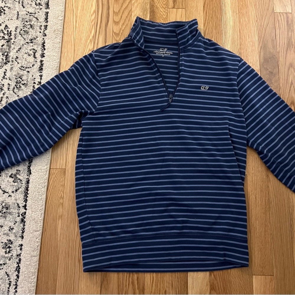 EUC men’s size small vineyard vines quarter zip